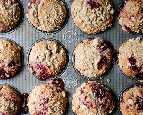 raspberry-jam-streusel-muffins image