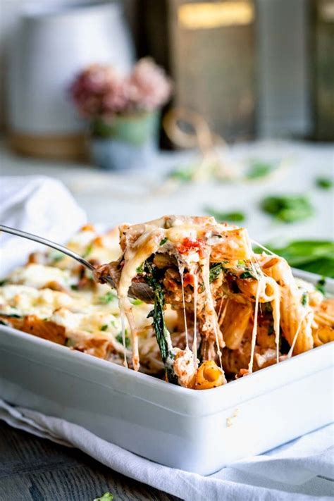 vegetable-pasta-bake-healthy-seasonal image