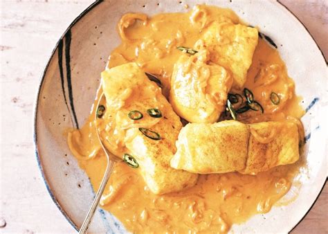 coconut-fish-curry-macher-malaikari-recipe-lovefoodcom image