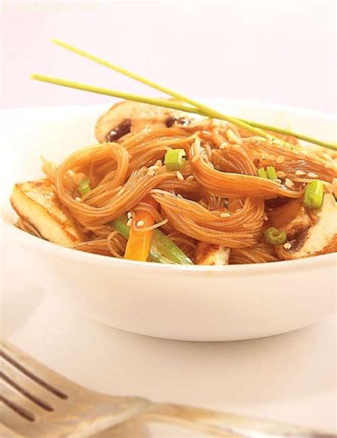 spicy-stir-fried-rice-noodles-recipe-noodle image