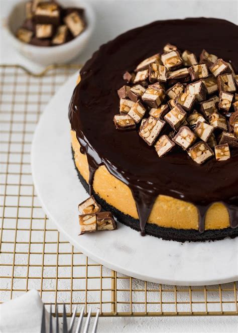 snickers-cheesecake-handle-the-heat image