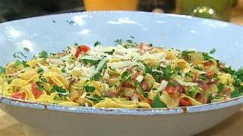 blt-style-carbonara-pasta-recipe-rachael-ray-show image