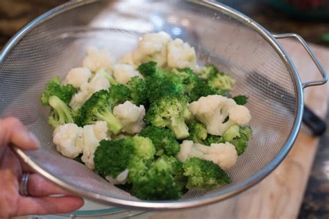 marinated-vegetable-salad-valeries-kitchen image