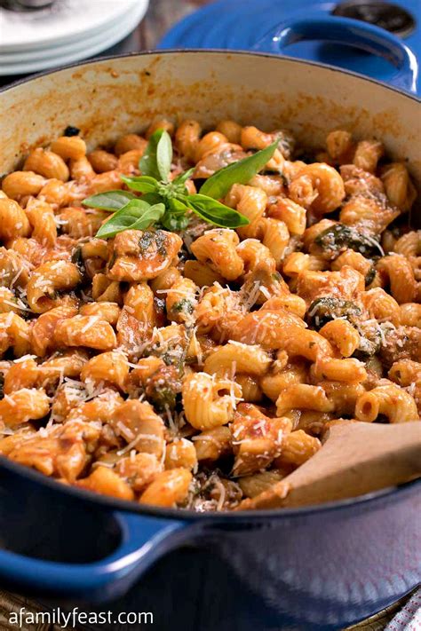 one-pot-pasta-and-chicken-with-spinach-a-family image