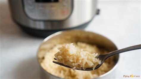 instant-pot-brown-rice-pot-in-pot-method-piping image