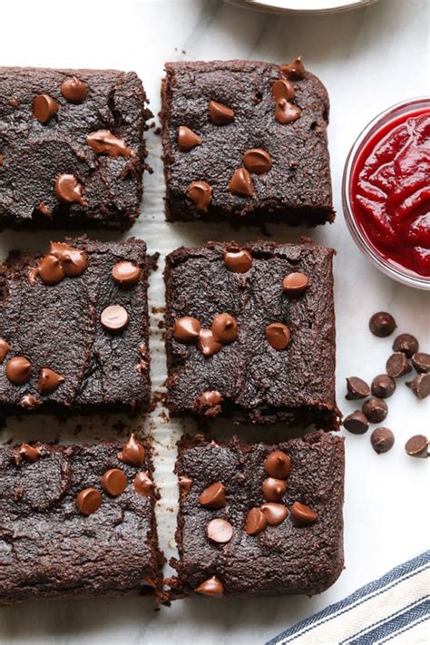 healthy-brownie-recipe-made-with-beet-puree-fit image