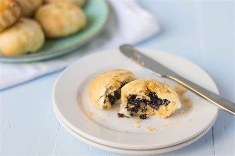 super-easy-eccles-cake-recipe-the-spruce-eats image