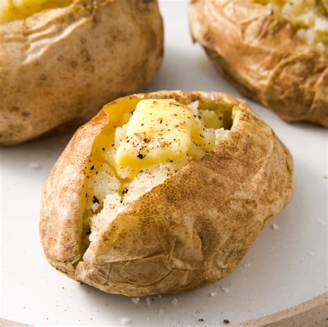 microwave-baked-potato-recipe-how-to-microwave-a image