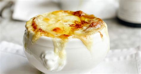 french-onion-soup-gratine-recipe-today image