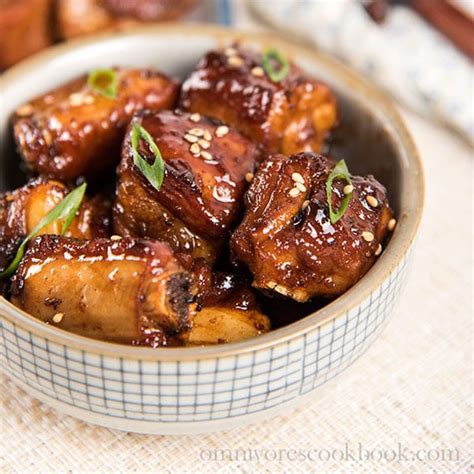 sweet-and-sour-ribs-糖醋小排-omnivores-cookbook image