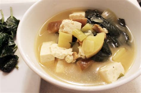 vegan-korean-food-doenjang-jjigae-and-sauteed image