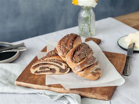 german-sweet-braided-nut-bread-recipe-kitchen image