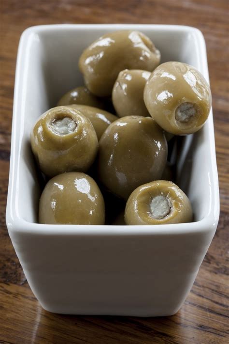 how-to-make-blue-cheese-stuffed-olives-ehow image