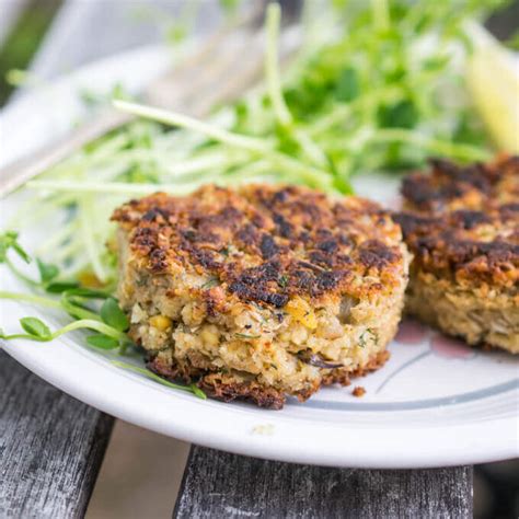 vegan-crab-cakes-recipe-with-chickpeas-and-dill image