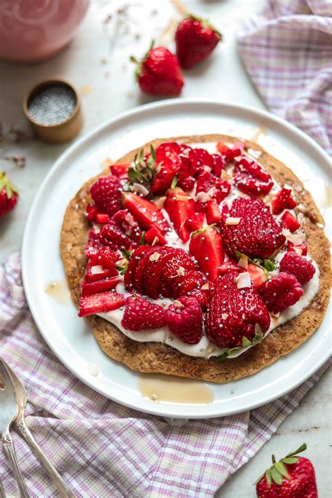 whole-grain-pancakes-with-berries-and-coconut-yogurt image