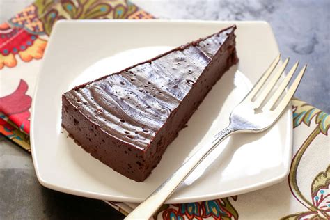 flourless-hot-chocolate-cake-naturally-gluten-free image
