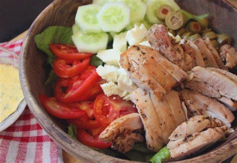 10-low-carb-keto-chicken-salad-recipes-chomps image