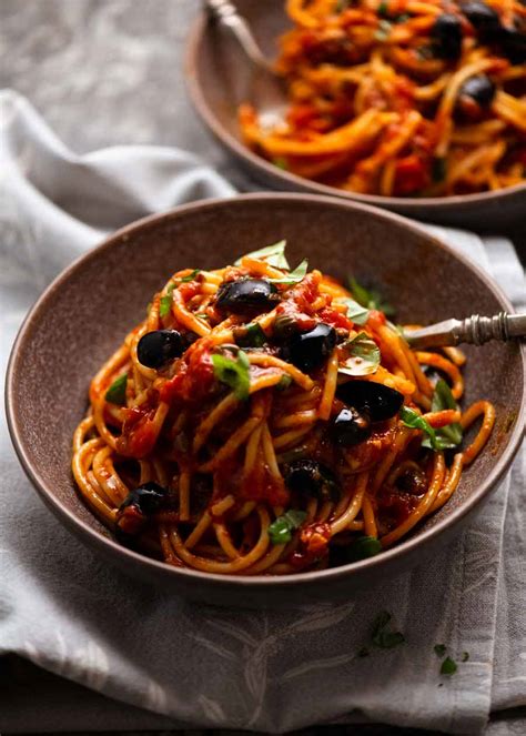 spaghetti-alla-puttanesca-recipetin-eats image