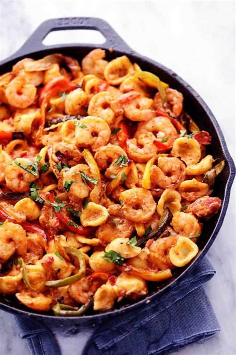 creamy-shrimp-fajita-pasta-skillet-the-recipe-critic image
