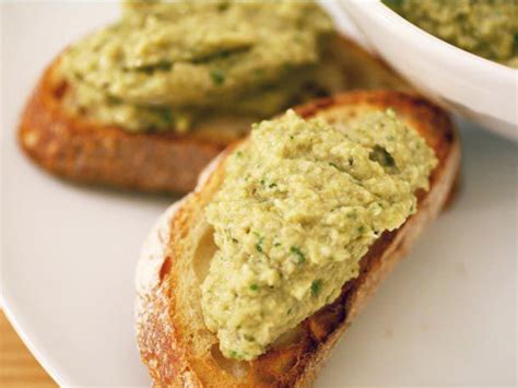 artichoke-and-green-olive-pantry-tapenade image