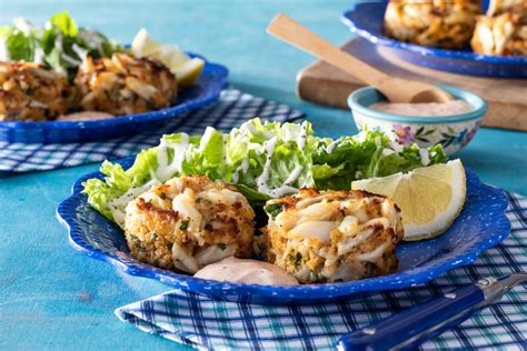 best-crab-cakes-recipe-how-to-make-crab-cakes-the image