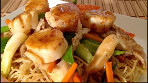 stir-fry-noodles-with-seared-scallops-how-to-make image