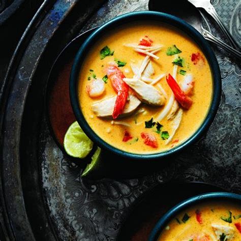 classic-tom-yum-soup-with-chicken-and-shrimp-chatelaine image