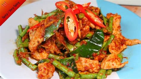 pad-prik-king-moo-delicious-thai-ginger-dry-red-curry image