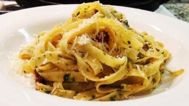 fettucini-with-basil-and-garlic-pasta-recipe-no-recipe-required image