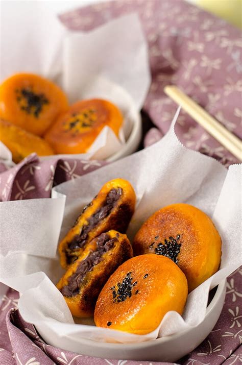 chinese-pumpkin-bun-omnivores-cookbook image