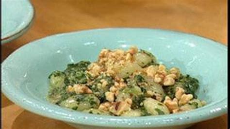 gnocchi-with-spinach-gorgonzola-recipe-rachael image