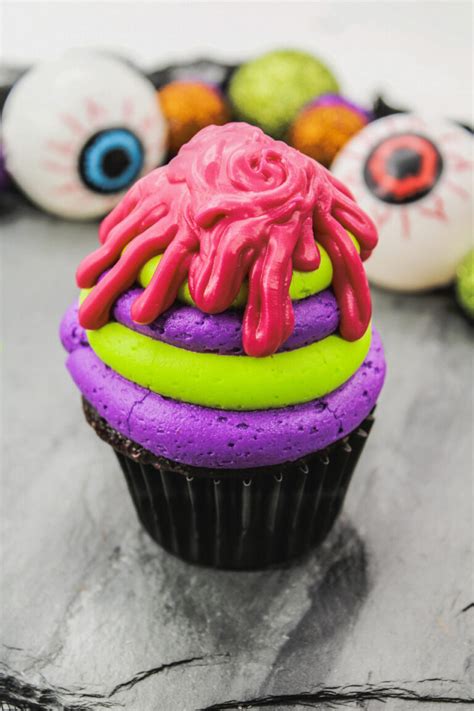 bloody-eyeball-cupcakes-recipe-life-love-liz image