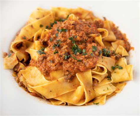 traditional-italian-bolognese-sauce-recipe-chef-dennis image