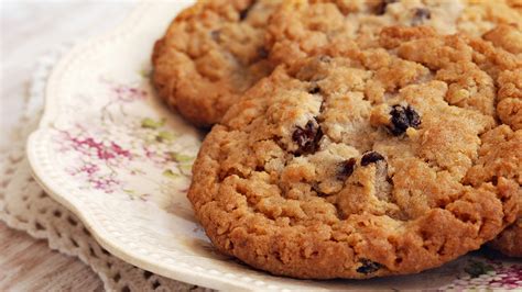 healthy-oatmeal-raisin-cookies-recipe-by-joy-bauer image