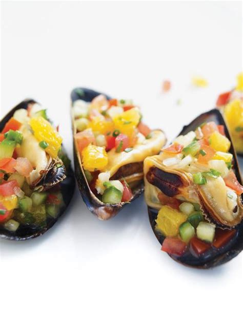 cold-mussels-on-a-half-shell-ricardo image