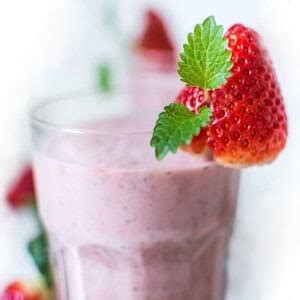strawberry-kiwi-smoothie-recipe-with-ice-3-delicious-ideas image