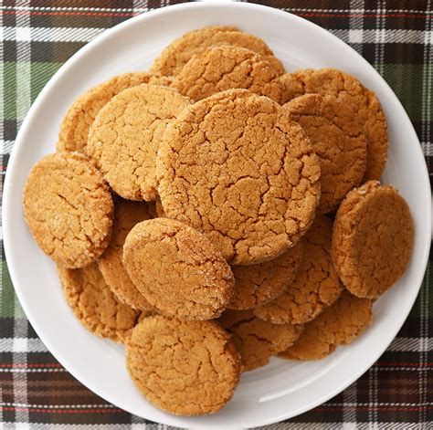 soft-pumpkin-ginger-cookies-theveglife image