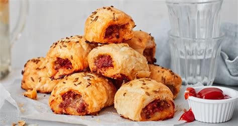 chorizo-sausage-rolls-recipe-ready-made-pastry-jus image