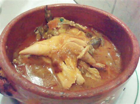 muamba-de-galinha-recipe-angolan-spicy-chicken image