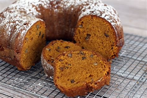 spiced-pumpkin-bread-with-walnuts-and-raisins image