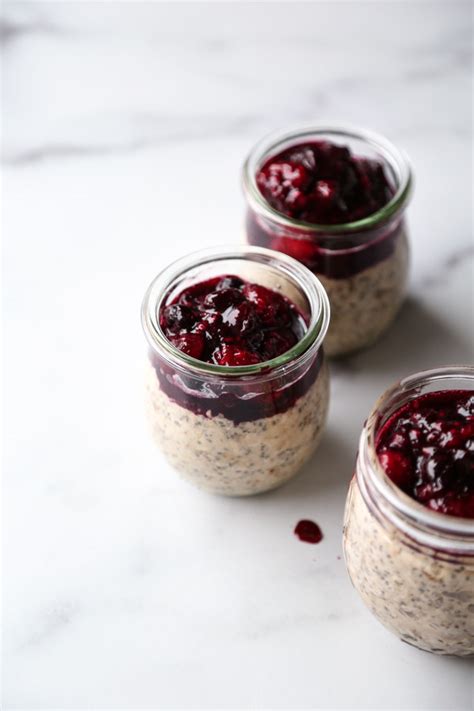 vegan-blueberry-overnight-oats-recipe-low-fodmap image