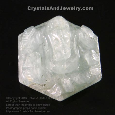 aquamarine-stone-meanings-properties-and-powers image