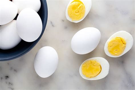 how-to-make-perfect-hard-boiled-eggs-simply image