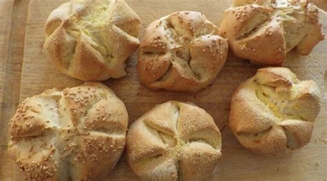 kaiser-rolls-recipe-bread-machine-recipes-bread image