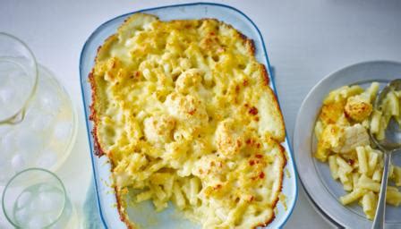macaroni-cauliflower-cheese-recipe-bbc-food image