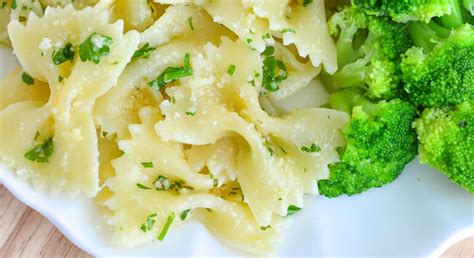 parmesan-garlic-butter-pasta-recipe-barber-foods image