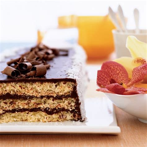 triple-layer-chocolate-macaroon-cake-recipe-franois image