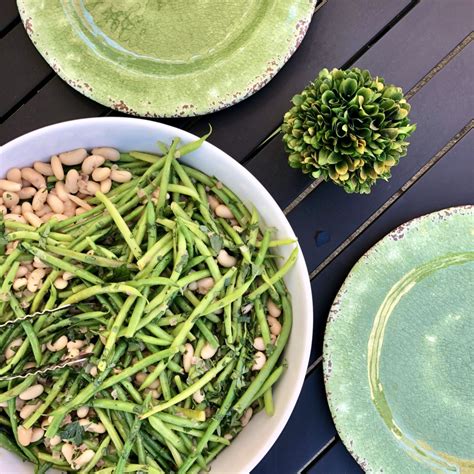 haricots-verts-and-white-beans-with-shallot-vinaigrette image