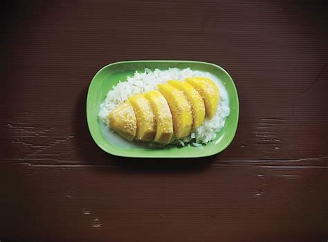 mango-sticky-rice-recipe-thai-food image