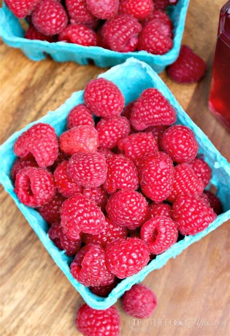 raspberry-syrup-for-drinks-alcoholic-or-non-alcoholic image